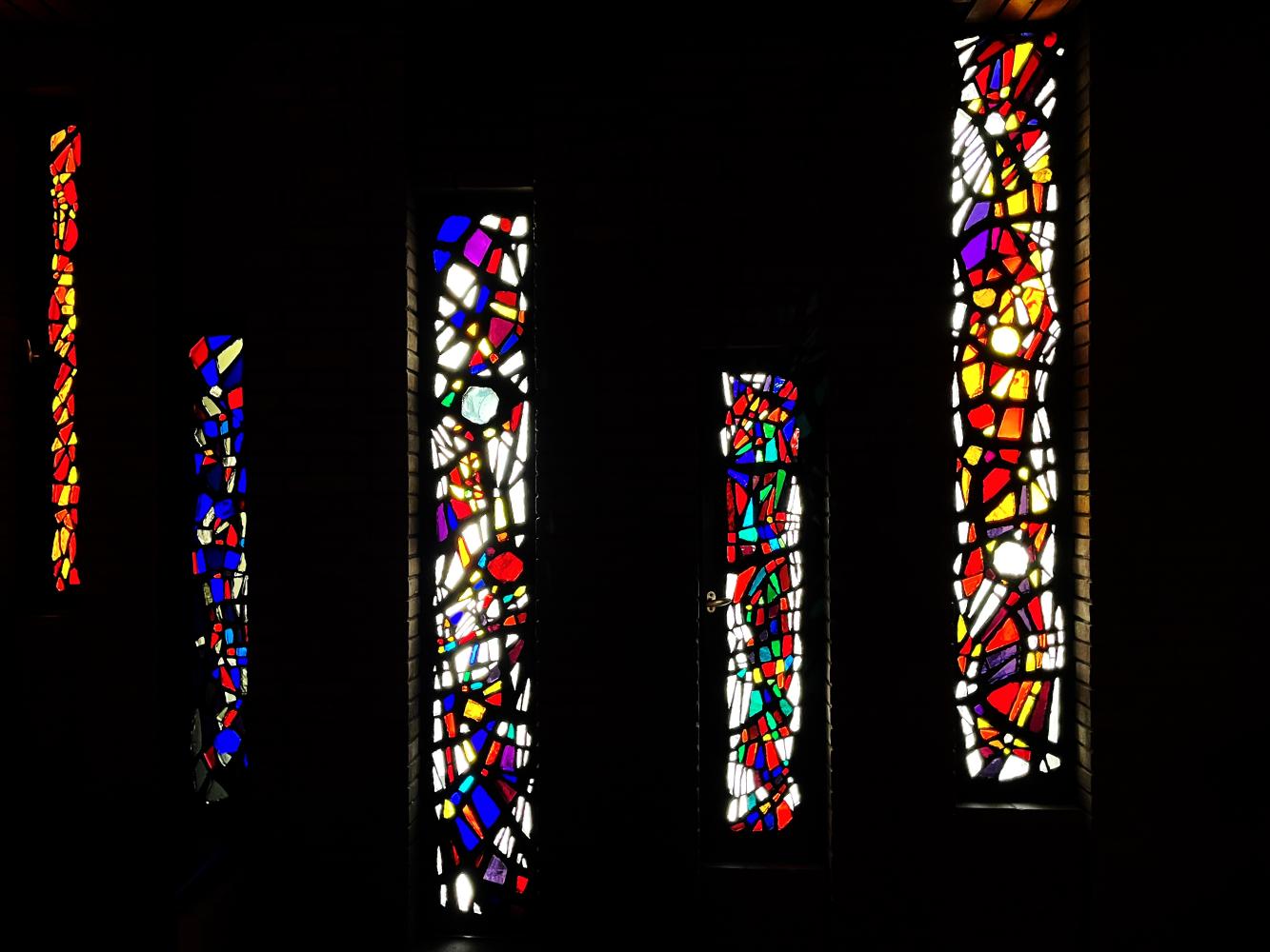 Dickglas-Betonfenster, Foto: Justus Beyerling Hans Kaiser, Dickglas-Betonfenster, Canisiushaus, Köln, 1966-67