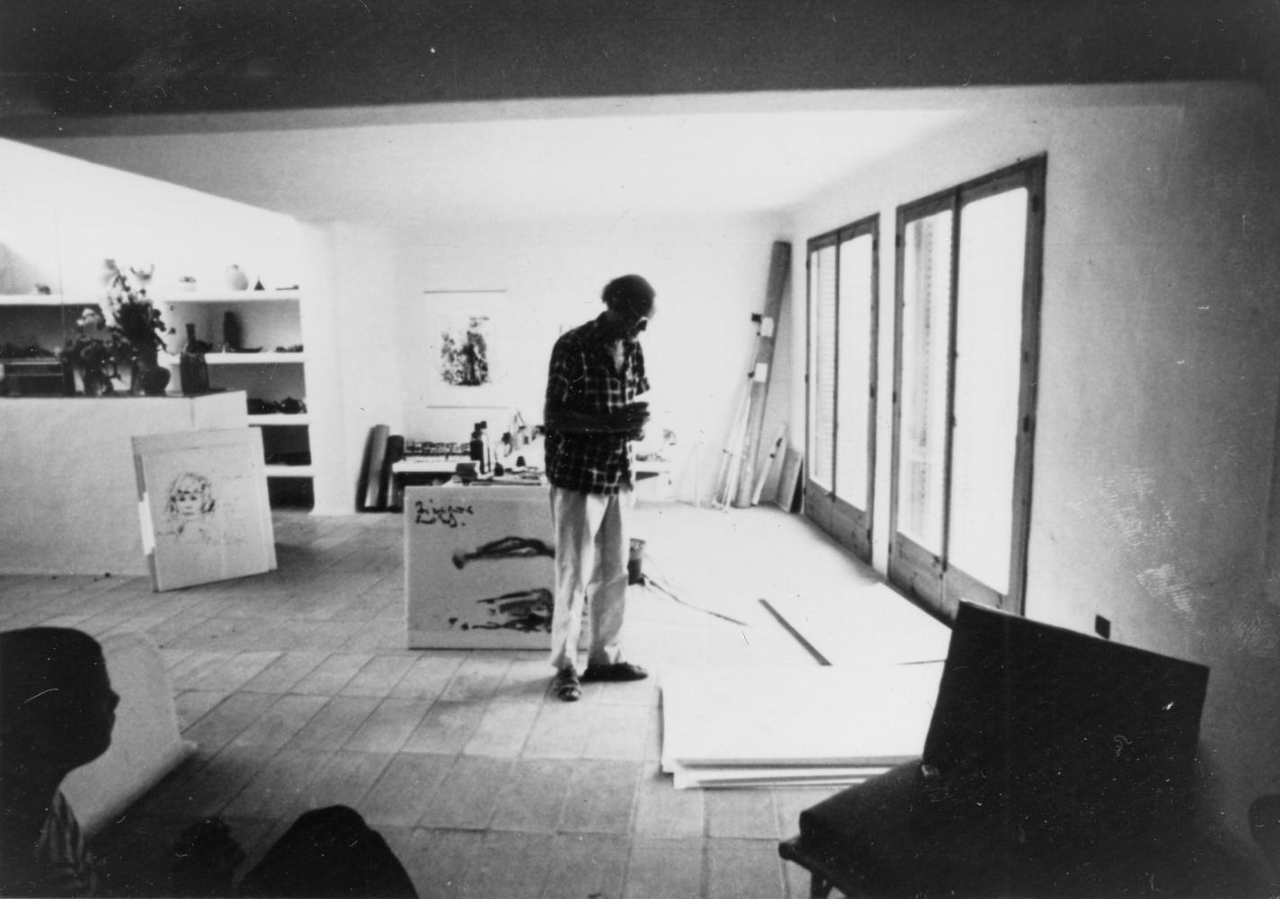 Hans Kaiser in seinem Atelier im Studio von Josep Lluís Sert, Ibiza, 1972